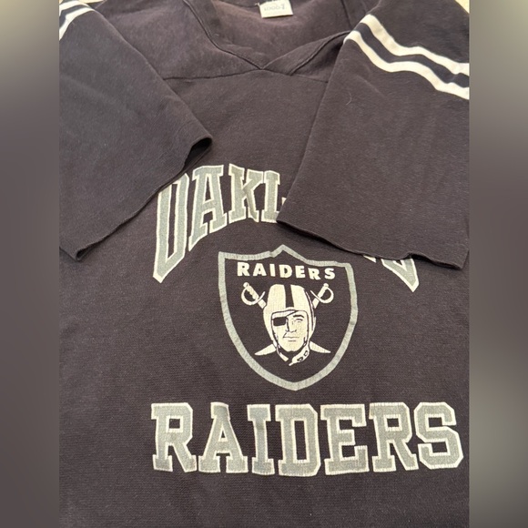 Vintage 80s Oakland Raiders 3/4 sleeve tshirt - Picture 5 of 5